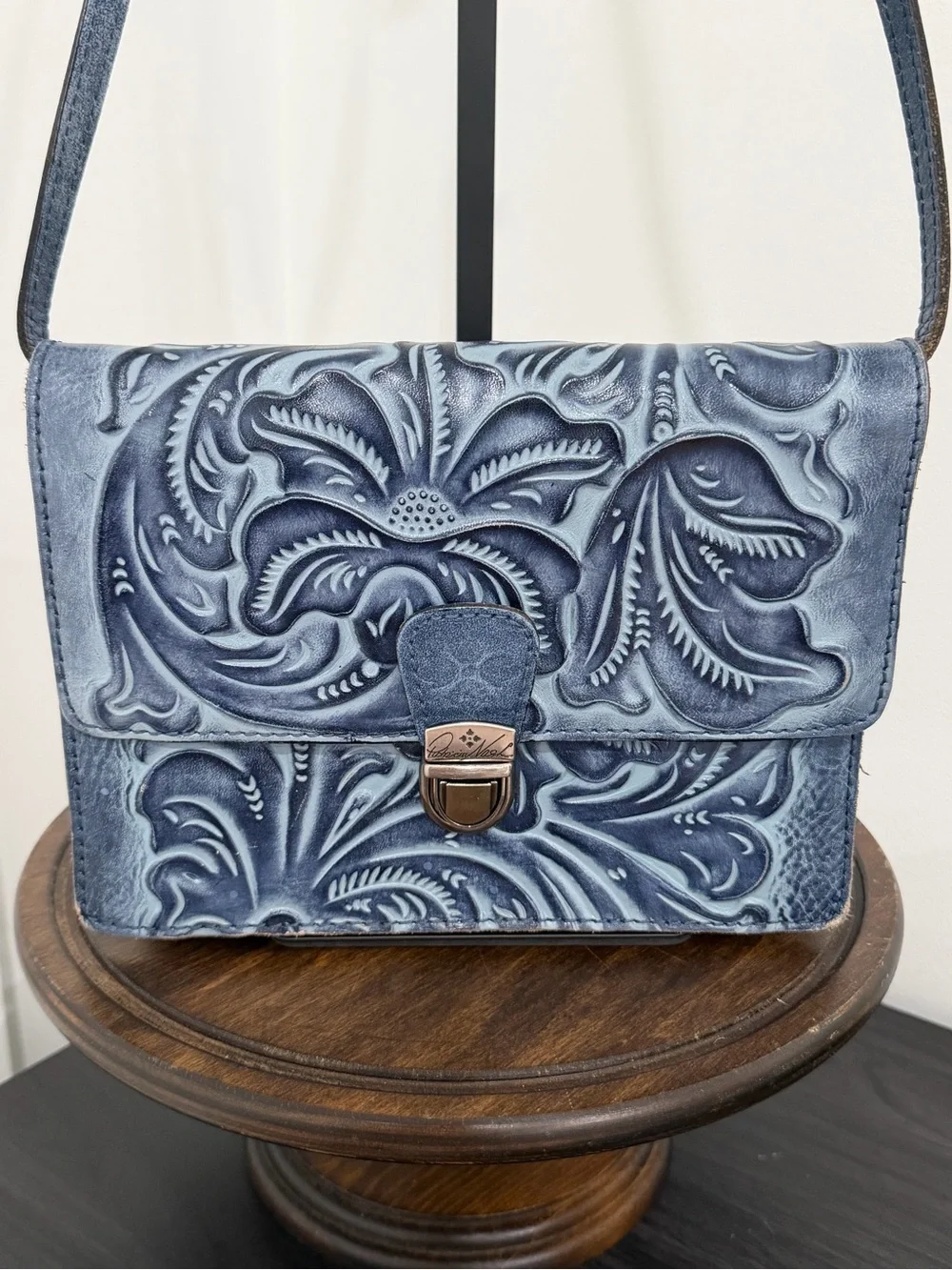 Patricia Nash Tooled Laurentina Leather Shoulder Bag Tote & Wallet Set